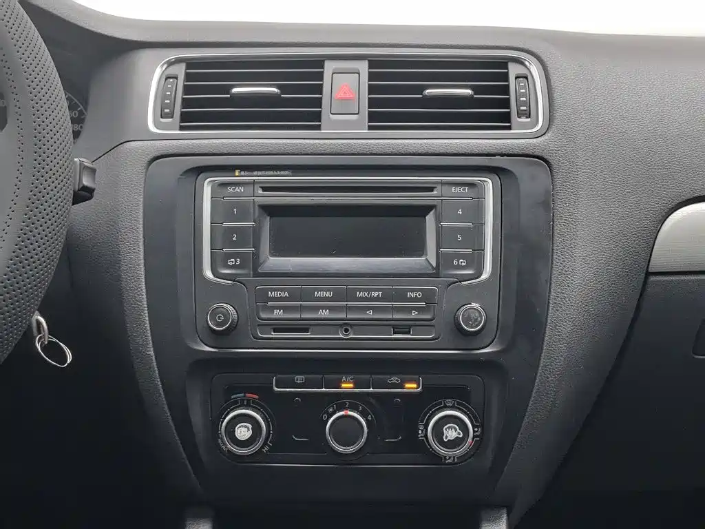 Volkswagen Sagitar — миниатюра 12