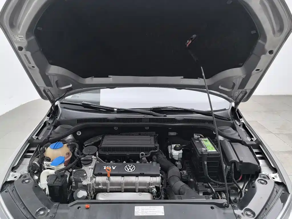 Volkswagen Sagitar — миниатюра 6