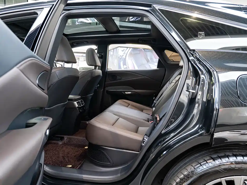 Lexus RX — миниатюра 10