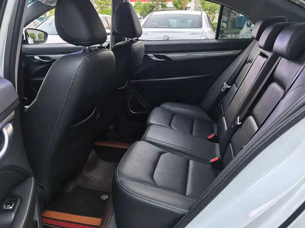 Geely Emgrand — миниатюра 4