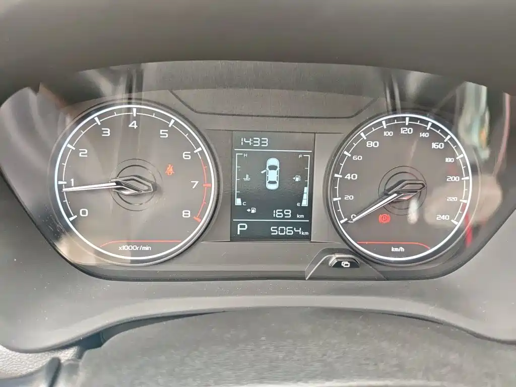 Geely Vision X3 — миниатюра 7