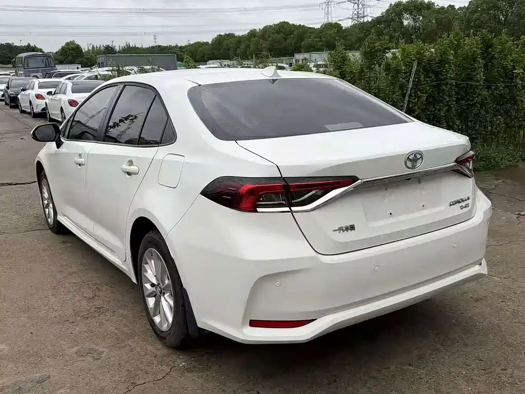 Toyota Corolla — миниатюра 7