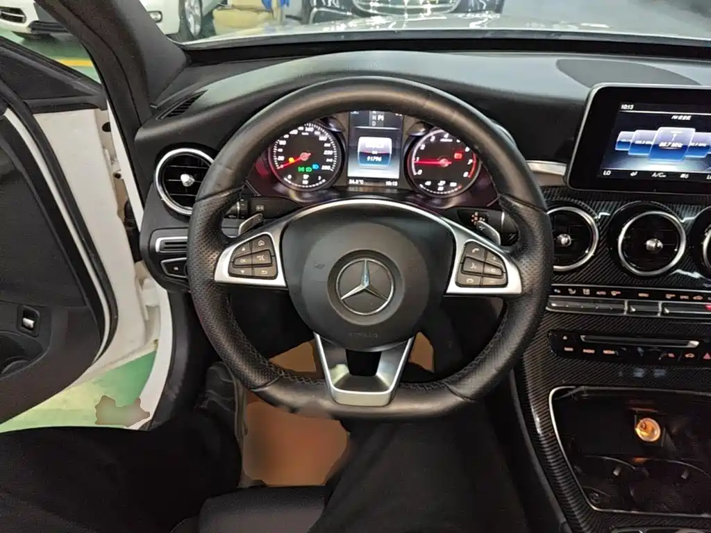 Mercedes-Benz C-Class — миниатюра 7