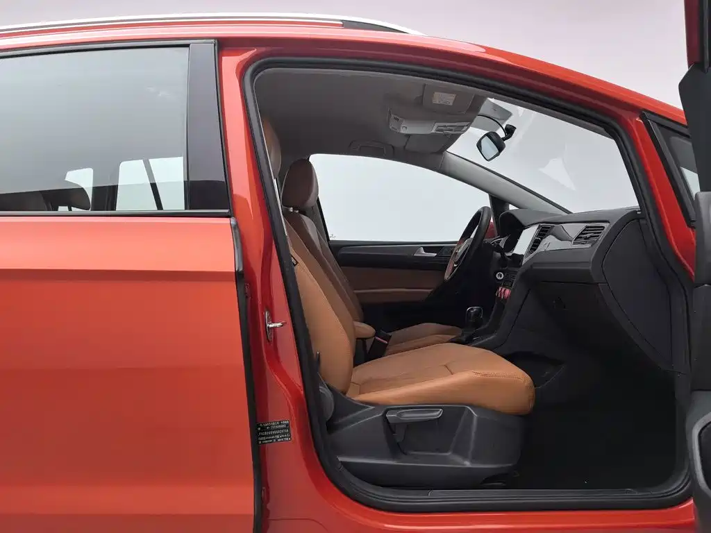 Volkswagen Golf Sportsvan — миниатюра 23