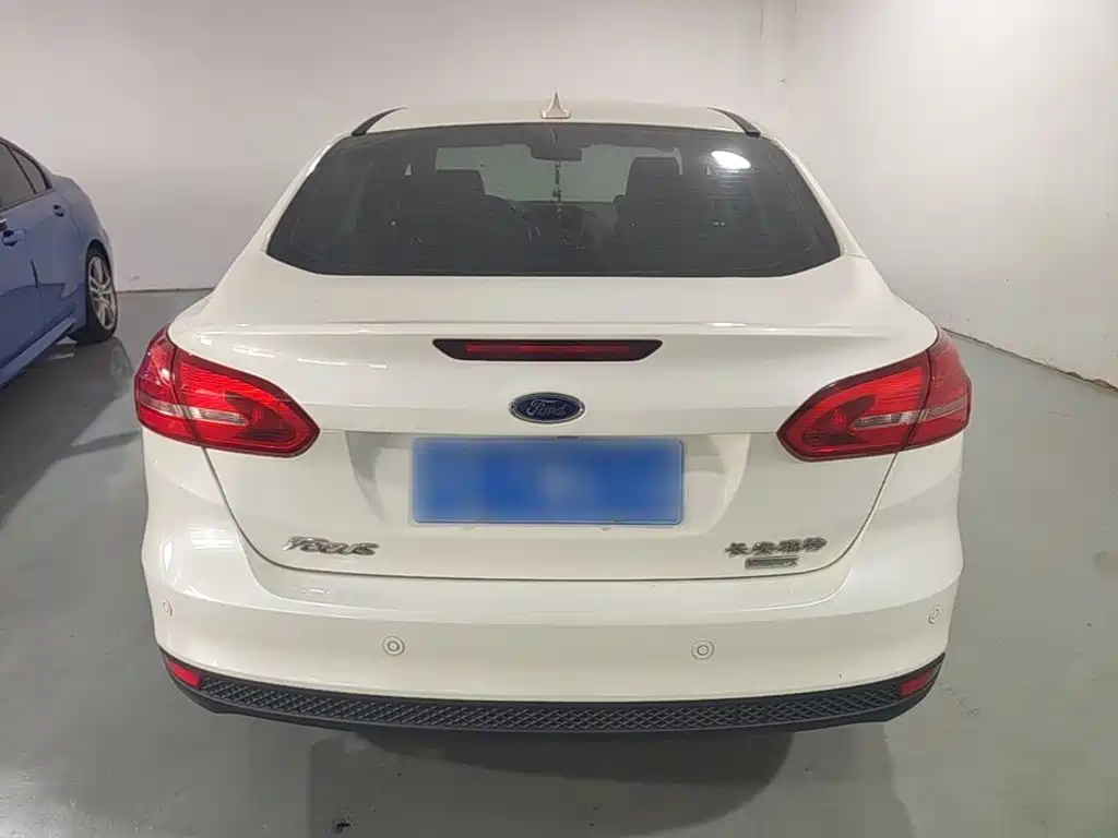 Ford Focus — миниатюра 6