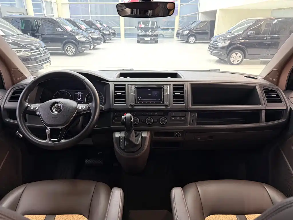 Volkswagen Caravelle — миниатюра 7