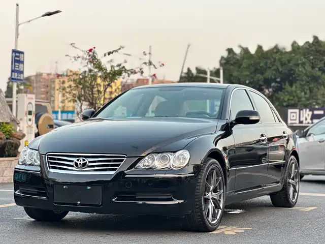Toyota Reiz