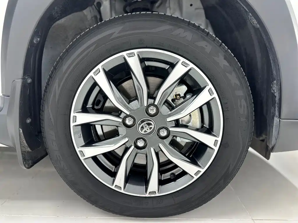 Toyota Yaris L — миниатюра 16