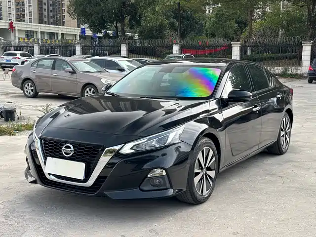 nissan teana