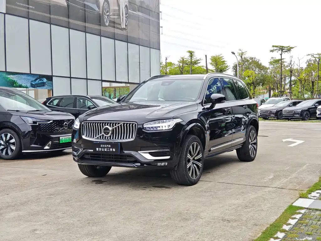 VOLVO  XC90