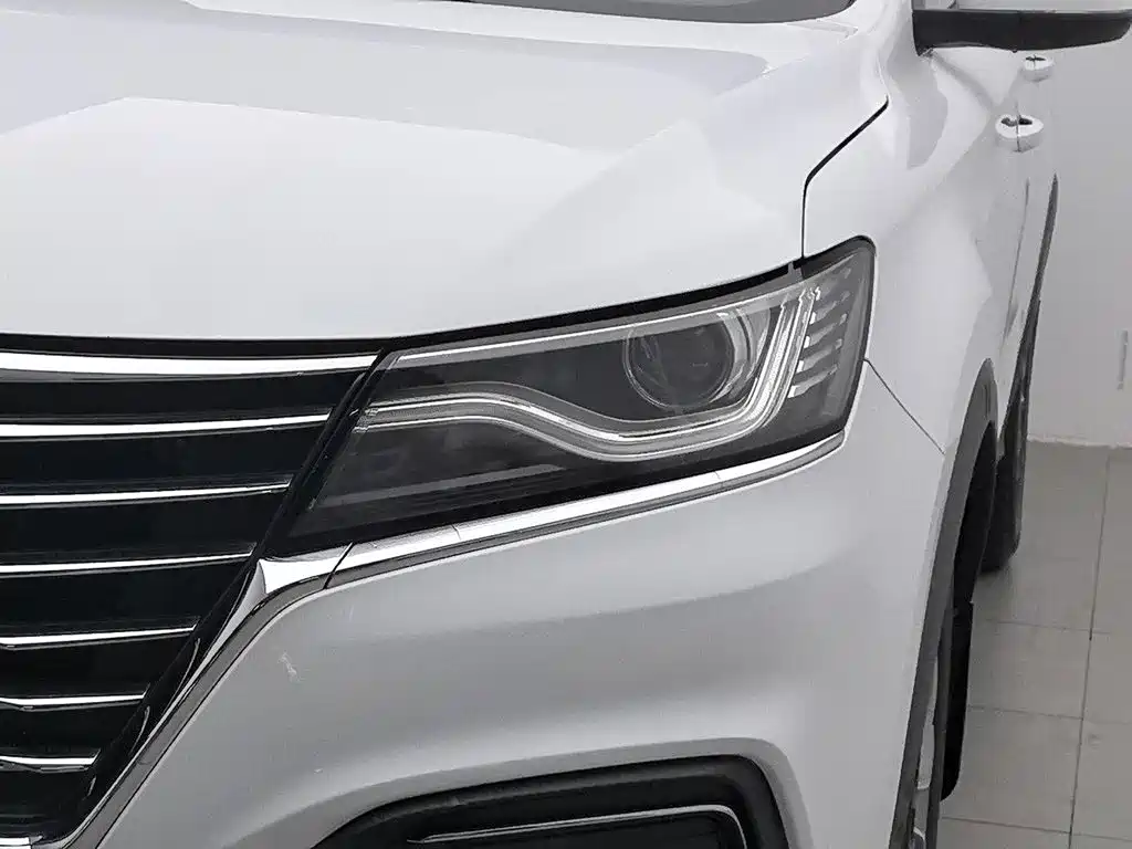 Roewe RX5 — миниатюра 7