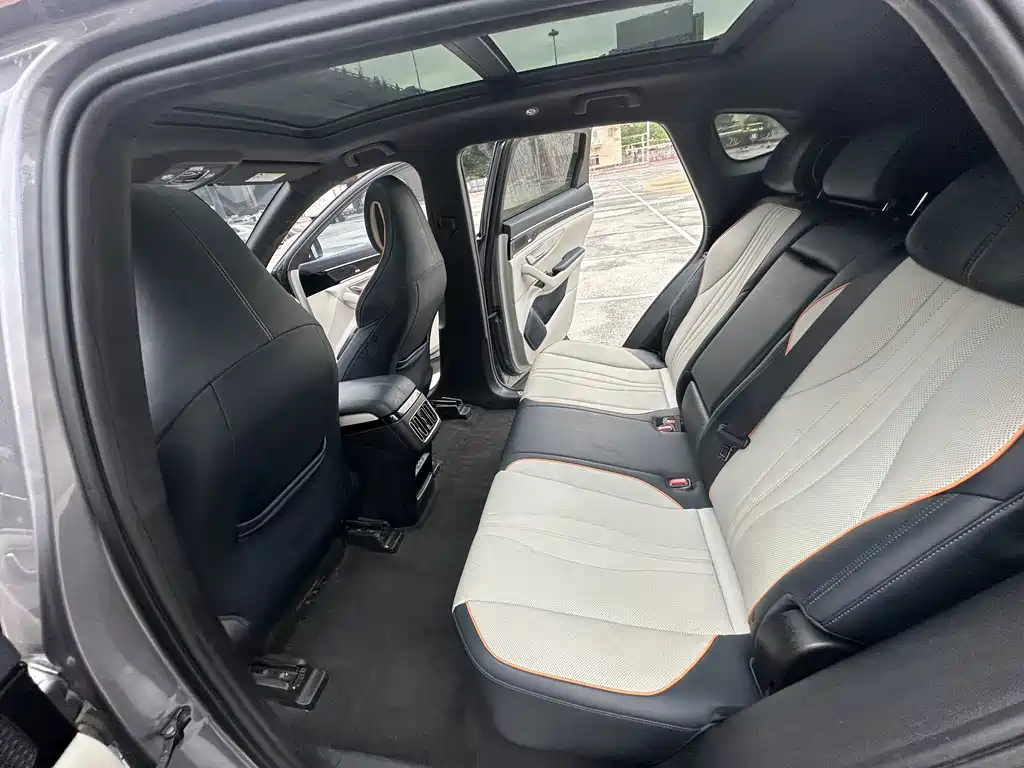 BYD PLUS New Energy — миниатюра 11