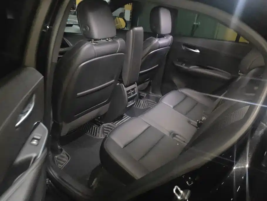 Cadillac XT4 — миниатюра 11