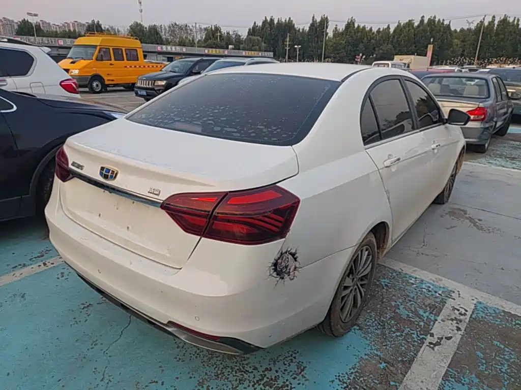 Geely Emgrand — миниатюра 7