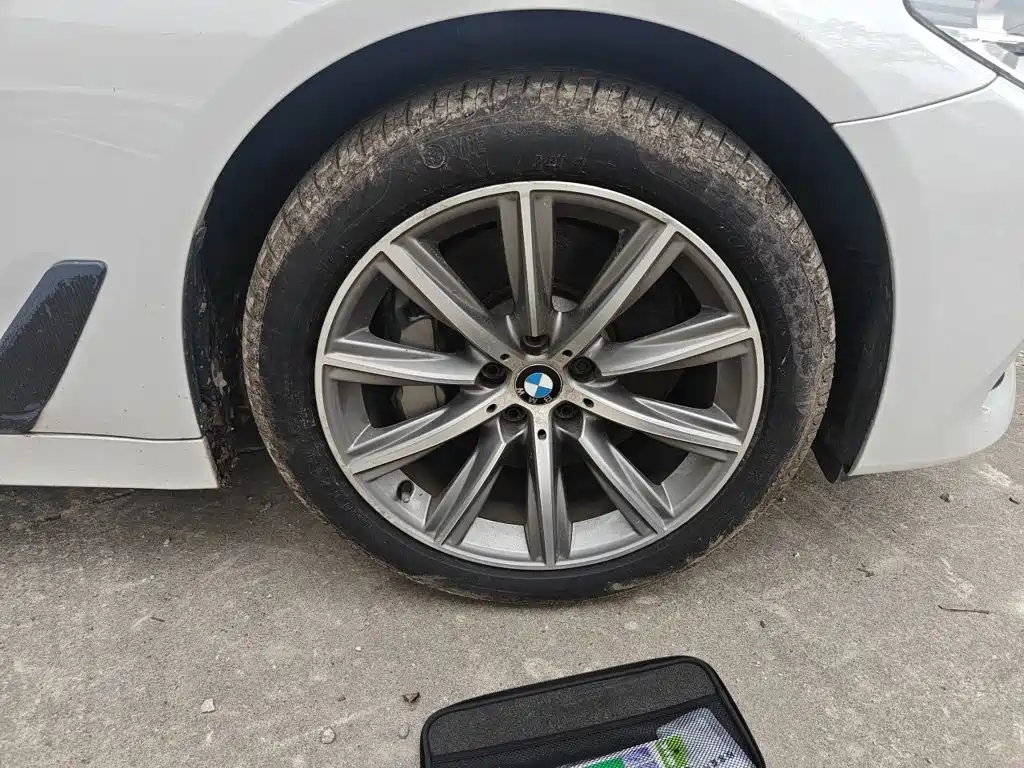 BMW 5 Series — миниатюра 25