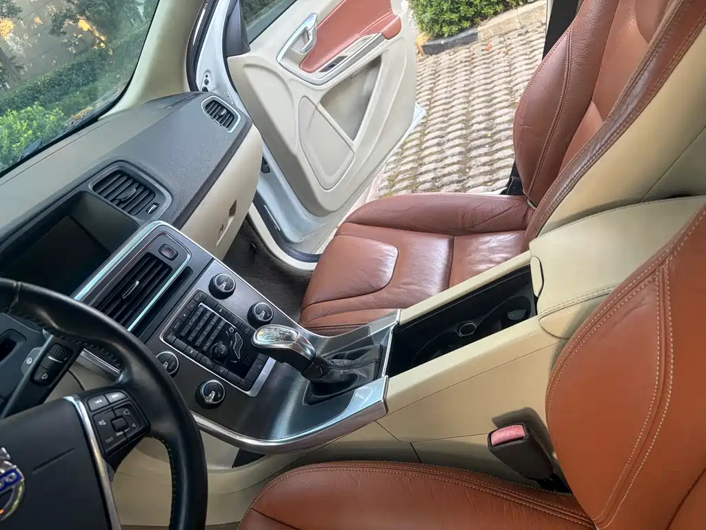 Volvo S60 (Import) — миниатюра 14