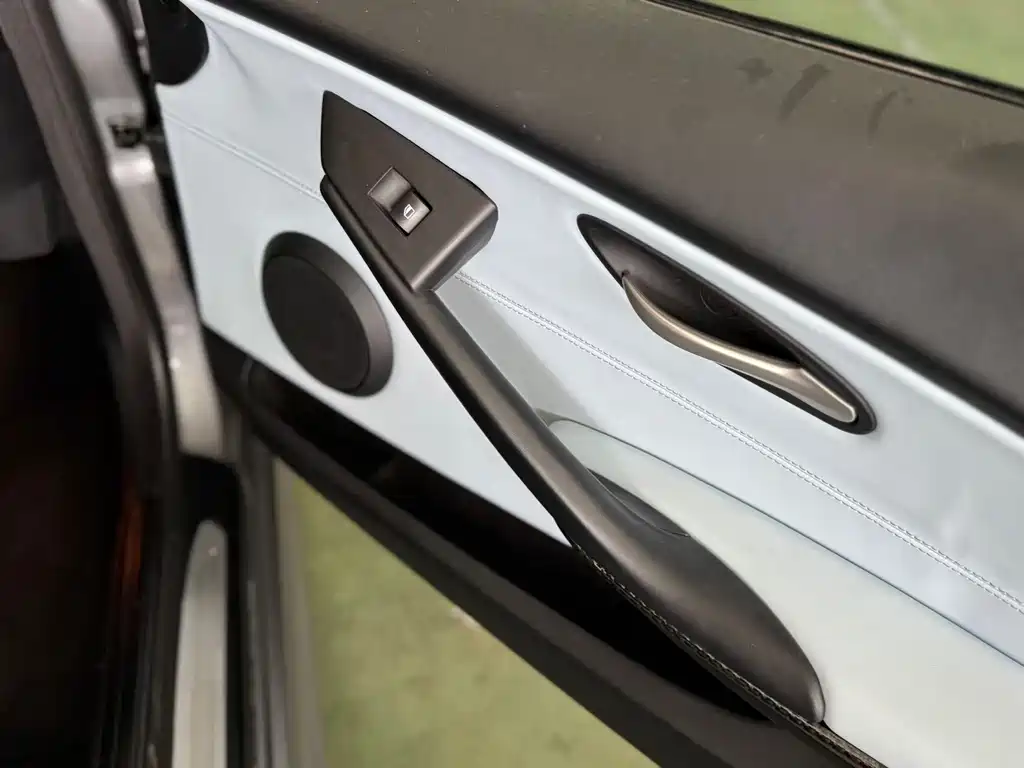 BMW M6 — миниатюра 14