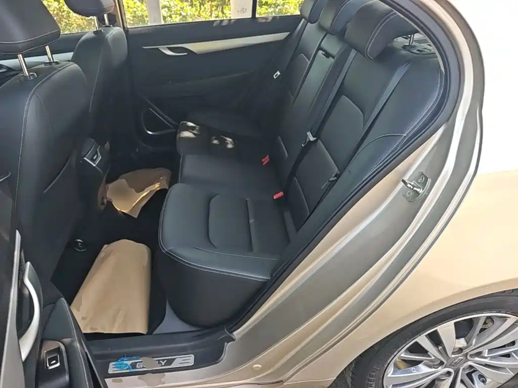 Geely Emgrand — миниатюра 17