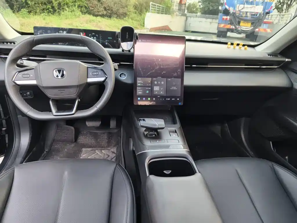 Changan Eado — миниатюра 5