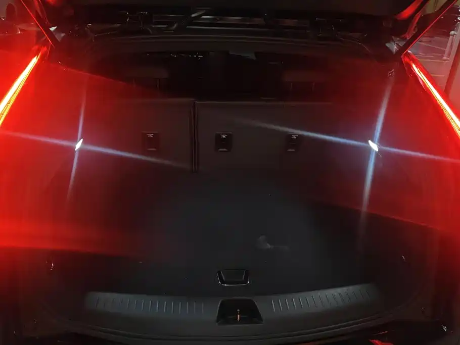 Cadillac XT4 — миниатюра 4
