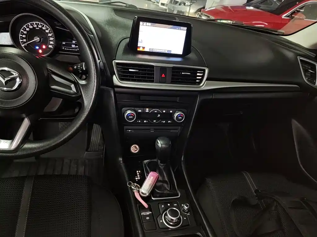 Mazda 3 Axela — миниатюра 14