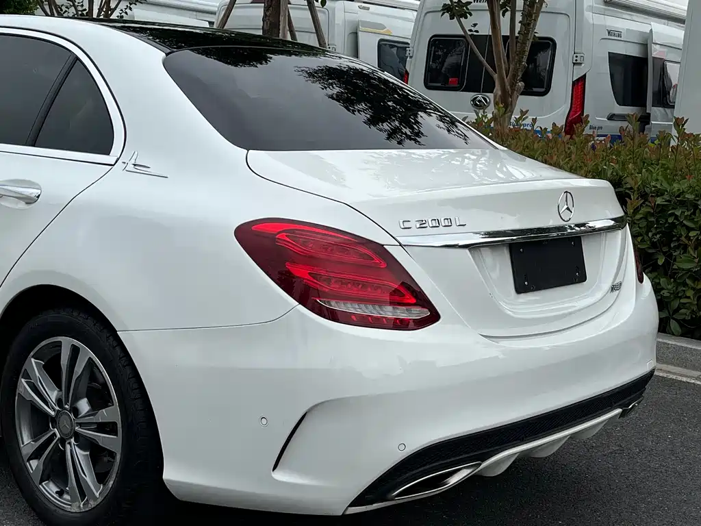 Mercedes-Benz C-Class — миниатюра 6