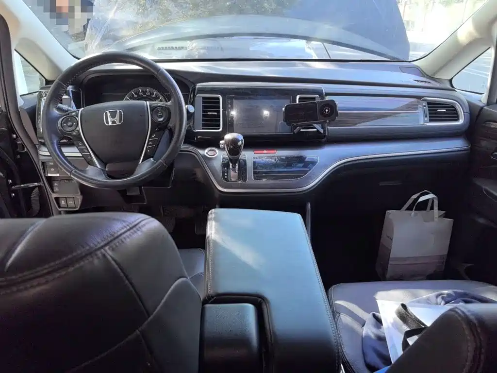 Honda Elysion — миниатюра 10