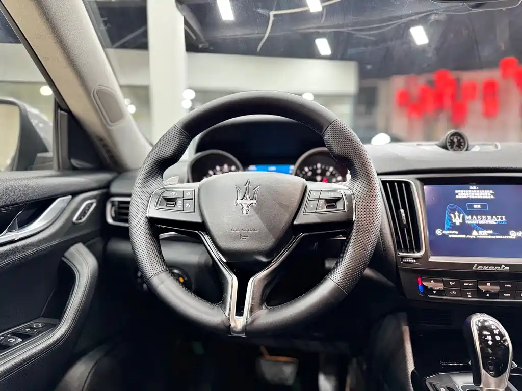 Maserati Levante — миниатюра 10