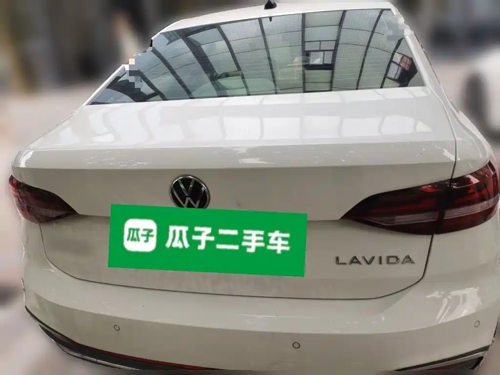 Volkswagen Lavida — миниатюра 5