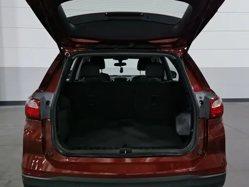 Chevrolet Equinox — миниатюра 16