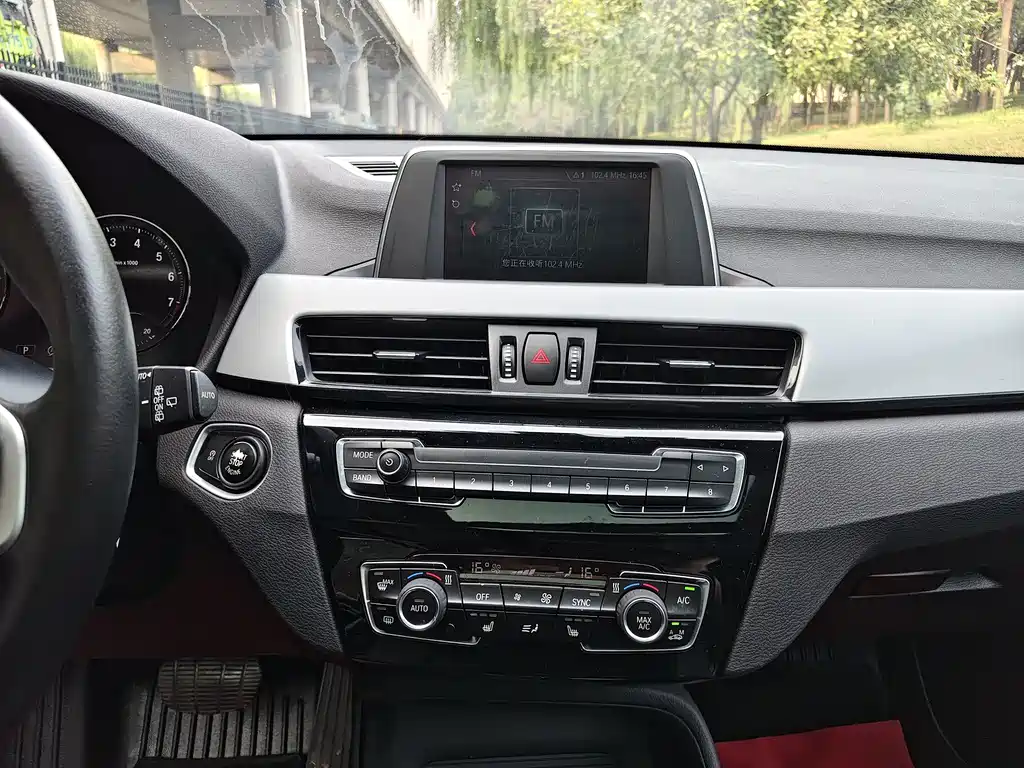 BMW X1 — миниатюра 15