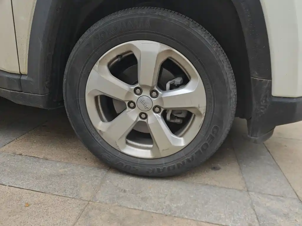 Jeep Compass — миниатюра 24