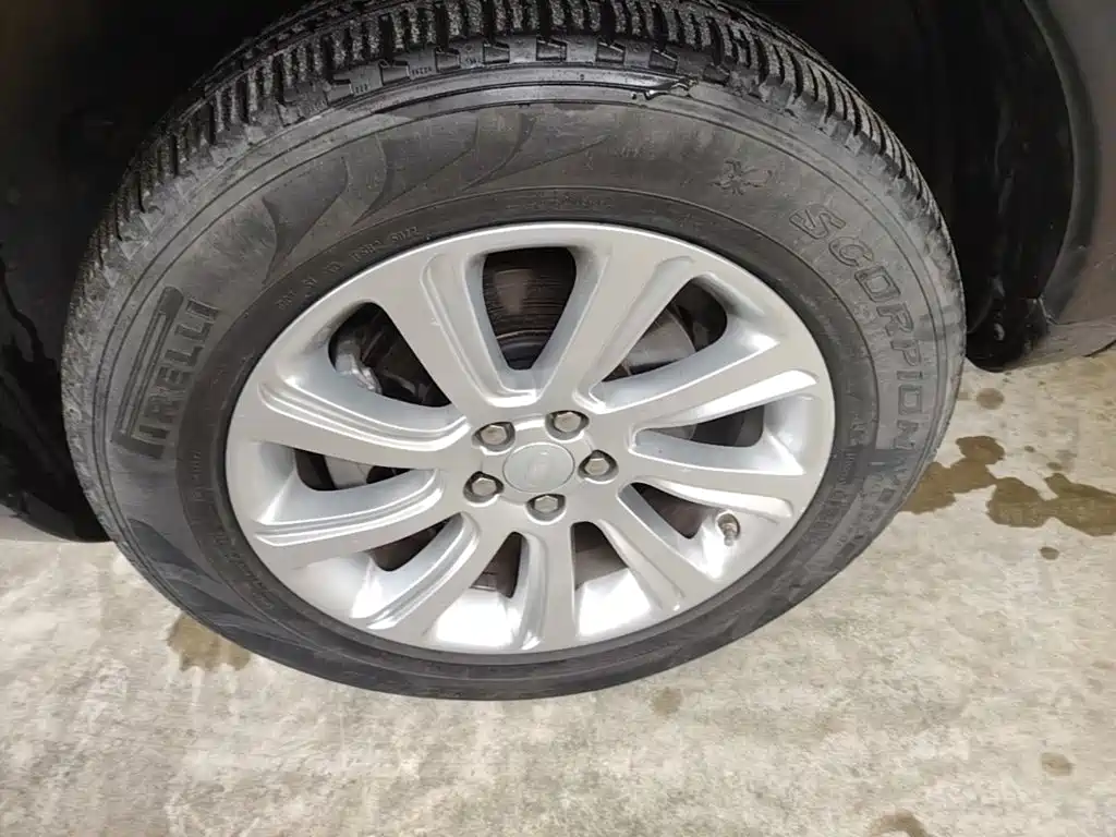 Land Rover Discovery Sport — миниатюра 23
