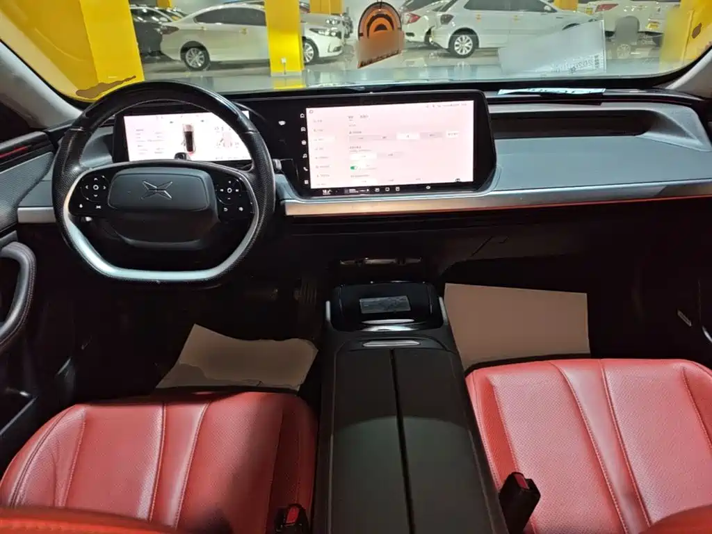 XPeng P7 — миниатюра 10