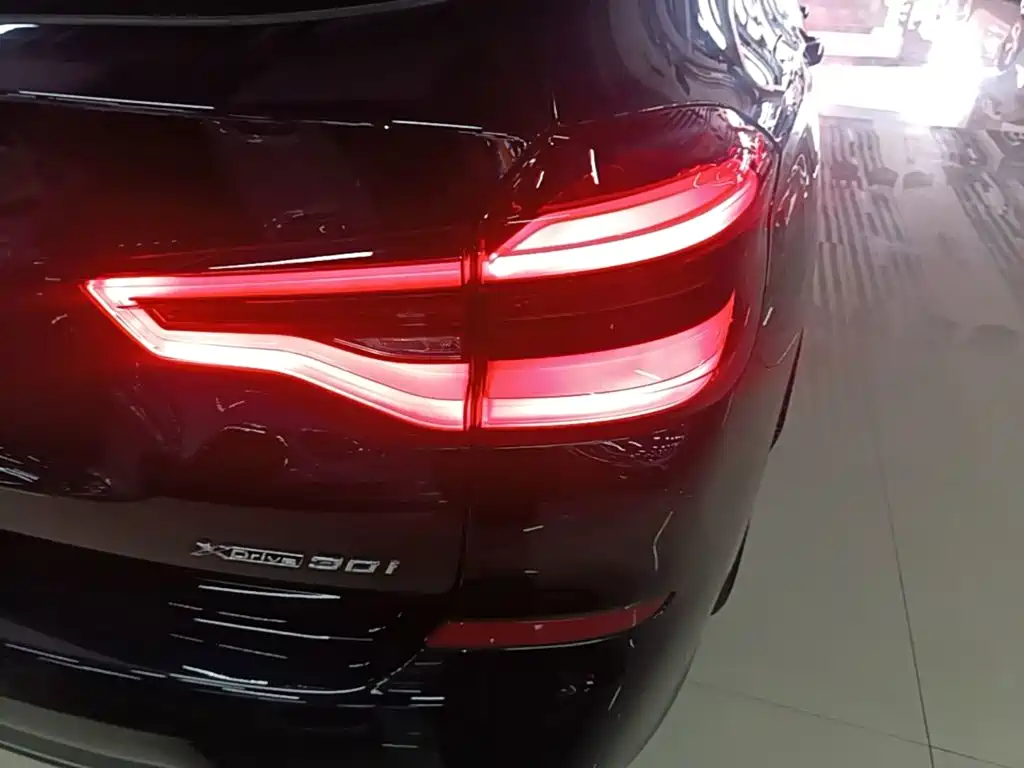 BMW X3 — миниатюра 8