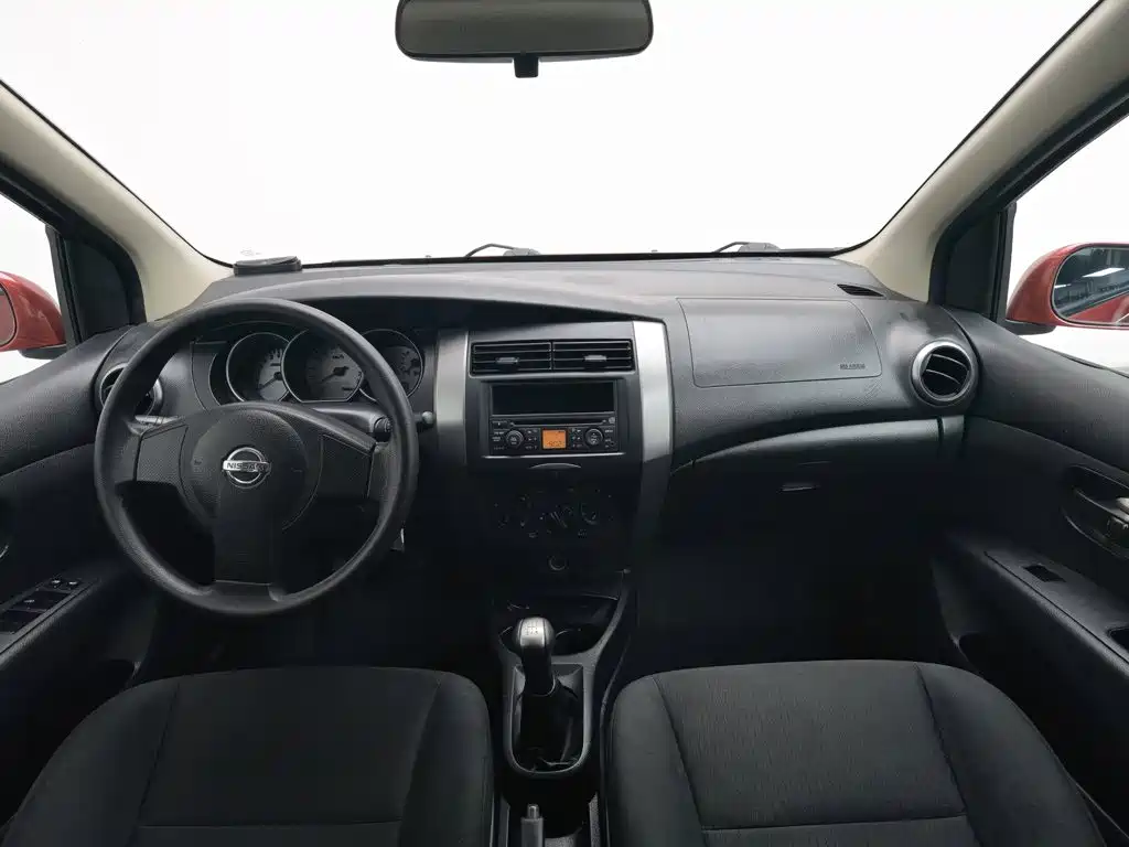 Nissan Livina — миниатюра 5