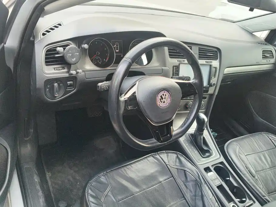 Volkswagen Golf — миниатюра 12
