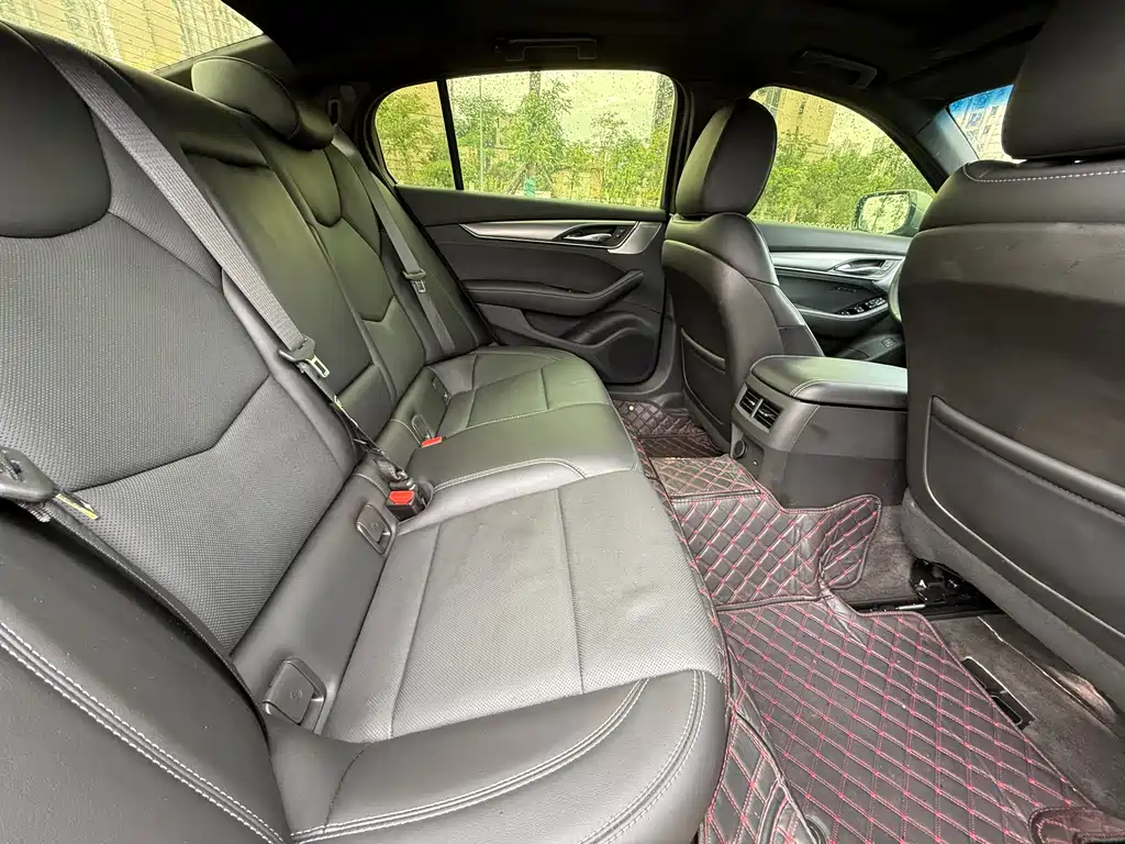Cadillac CT5 — миниатюра 6