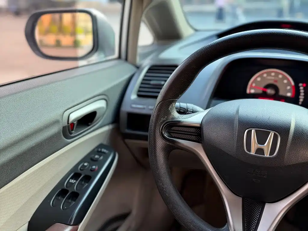 Honda Civic — миниатюра 17