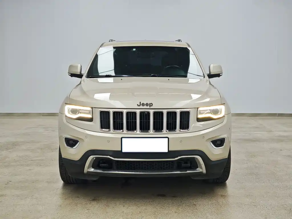 Jeep Grand Cherokee (Import) — миниатюра 2