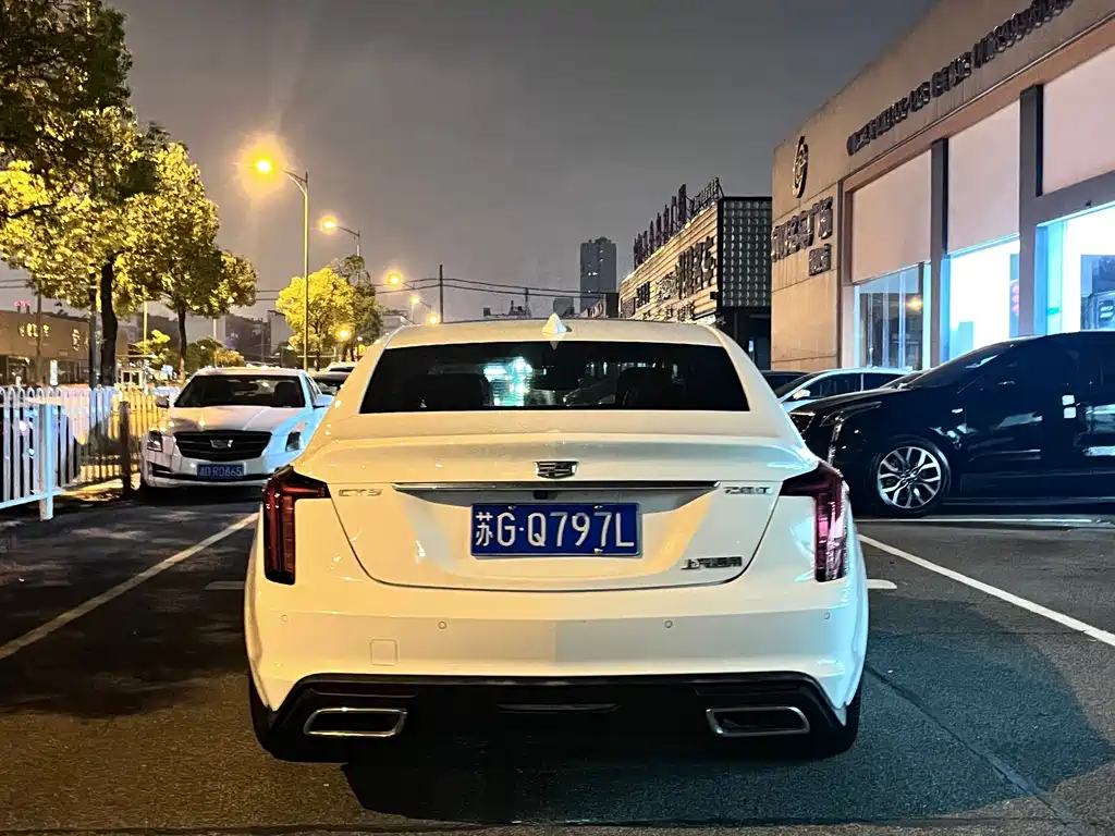 Cadillac CT5 — миниатюра 5