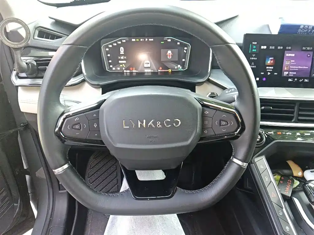 Lynk & Co 06 EM-P — миниатюра 6