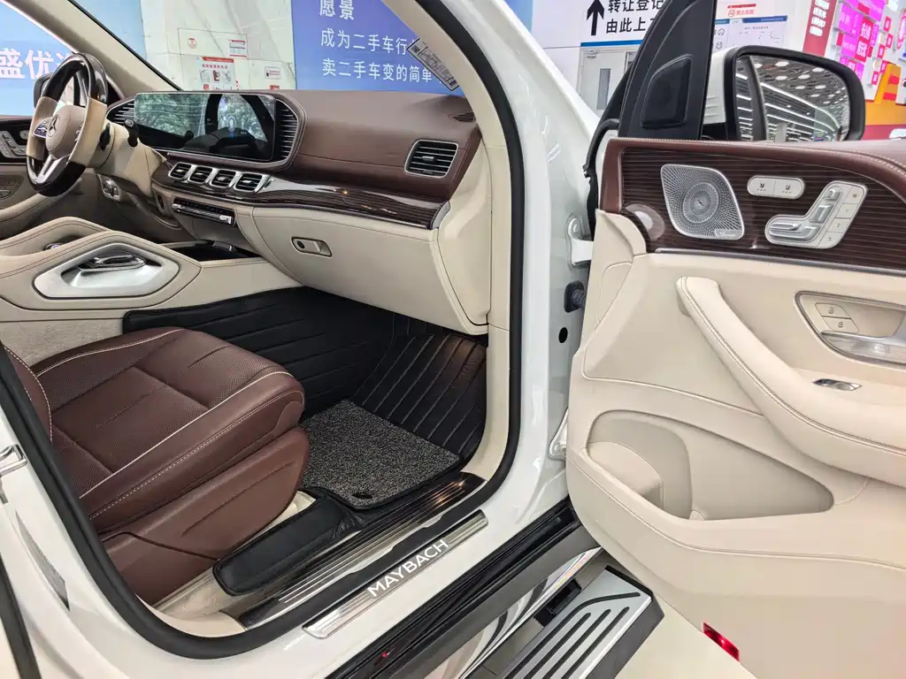 Mercedes-Benz GLS — миниатюра 8