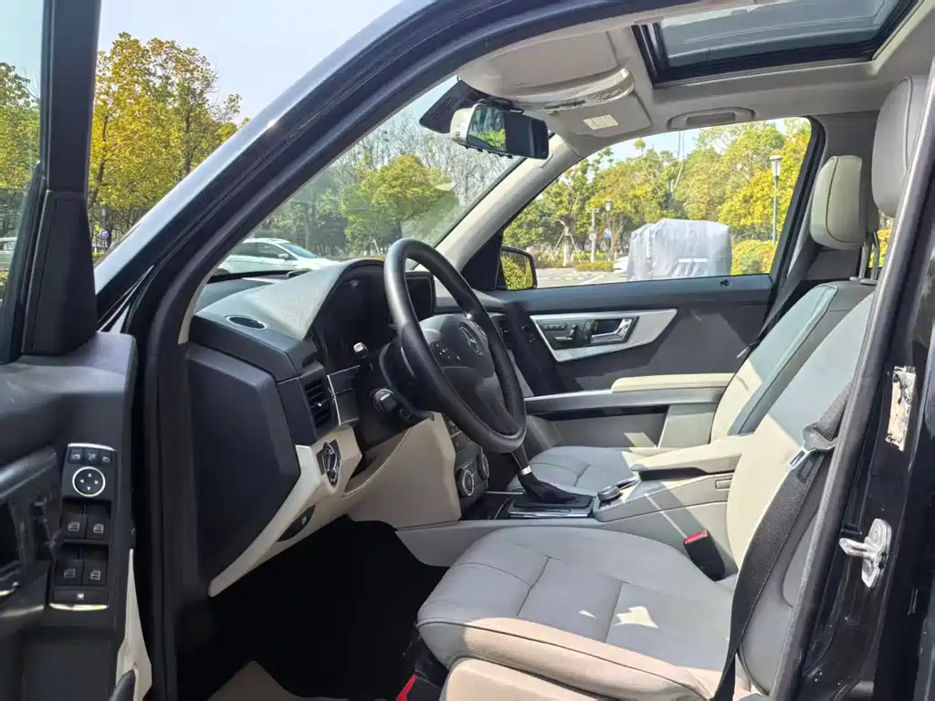 Mercedes-Benz GLK 2010 GLK 300 4MATIC Fashion