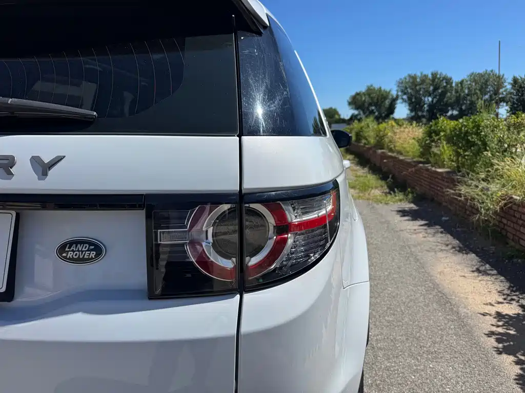 Land Rover Discovery Sport — миниатюра 25