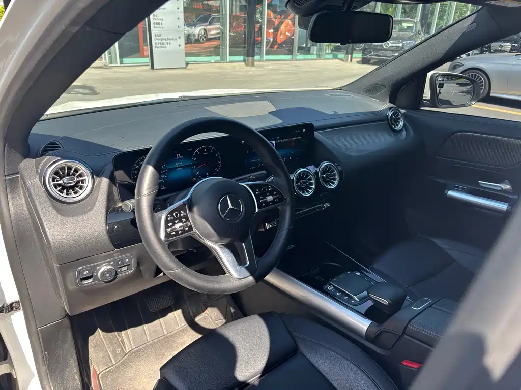 Mercedes-Benz GLA — миниатюра 7