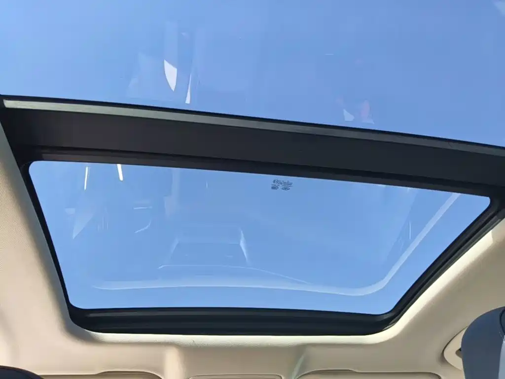 Hongqi Hongqi H5 — миниатюра 18