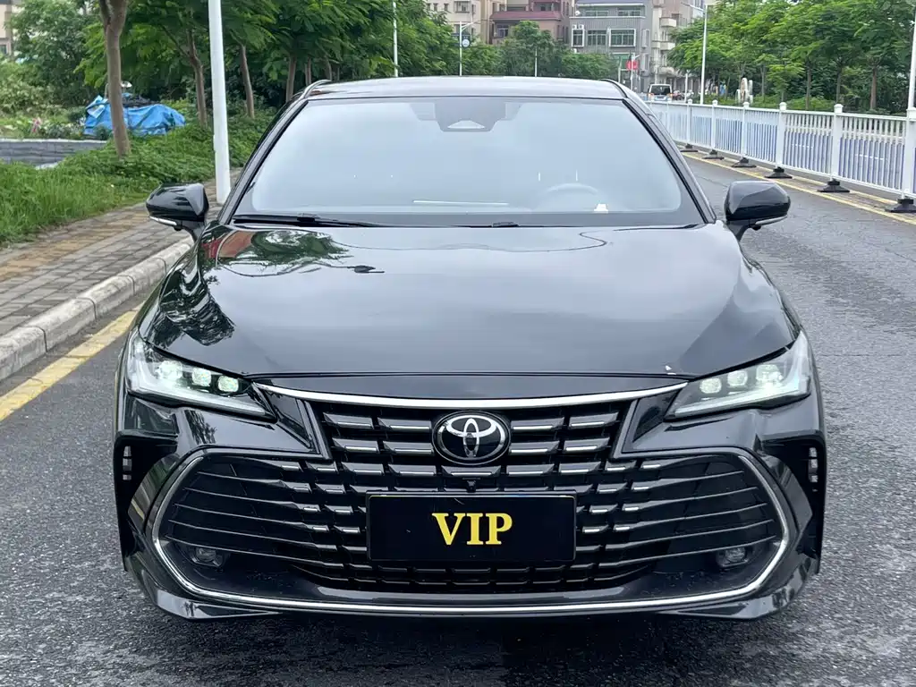 Toyota Avalon — миниатюра 2
