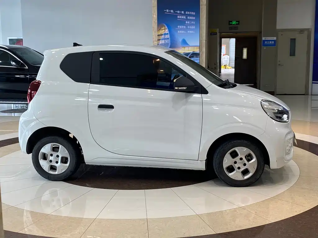Roewe Clever — миниатюра 4