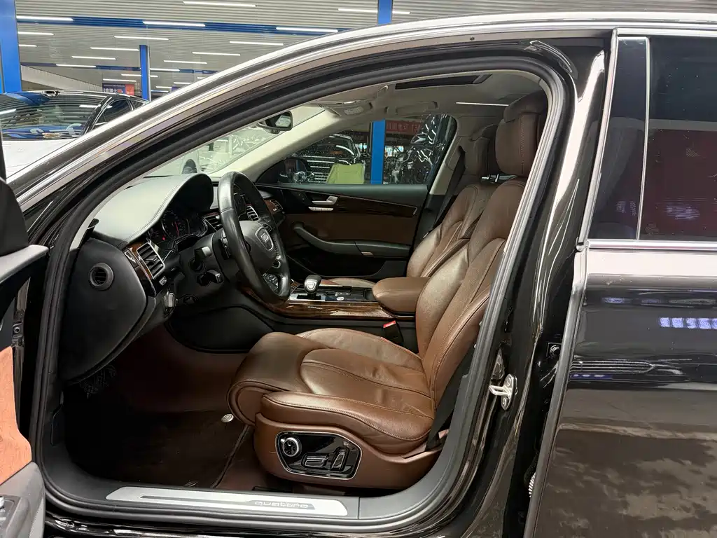 Audi A8 — миниатюра 6